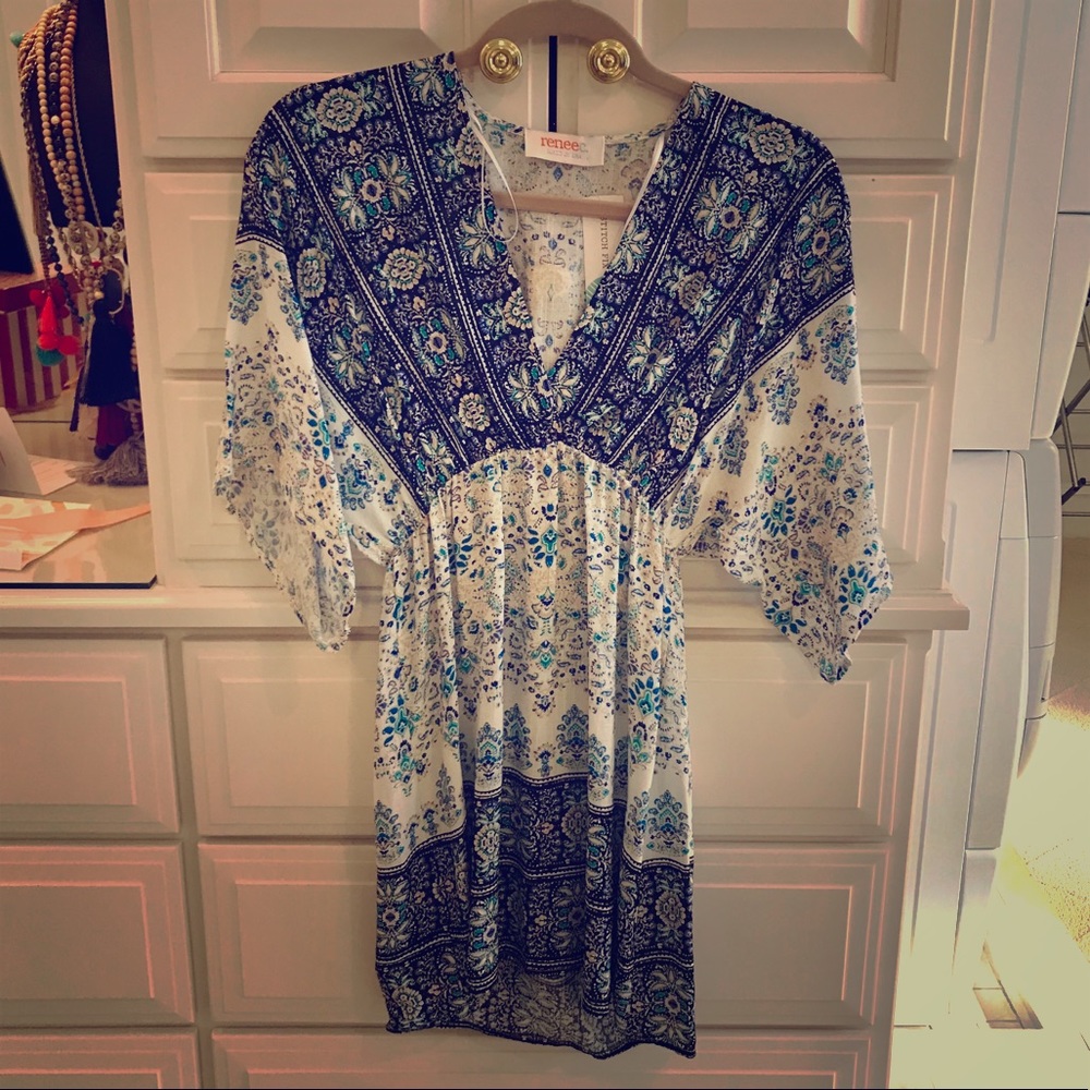 CLOSET CLEAROUT ⚡️ V Neck Tunic